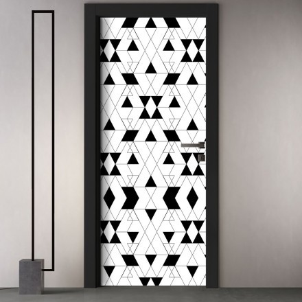 Black n' White Triangles