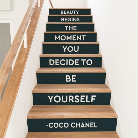 Φράση της Coco Chanel Αυτοκόλλητο Σκάλας