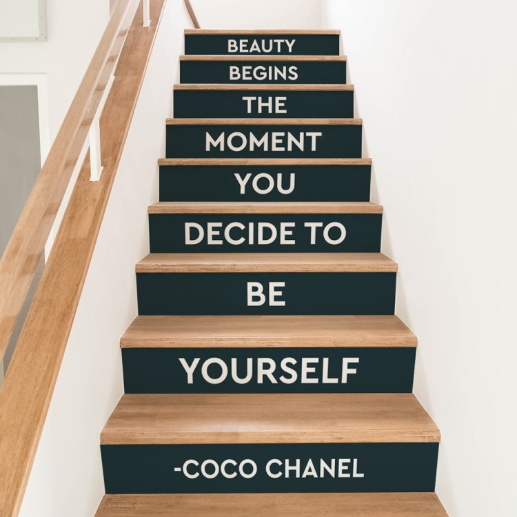 Αυτοκόλλητο Σκάλας Φράση της Coco Chanel