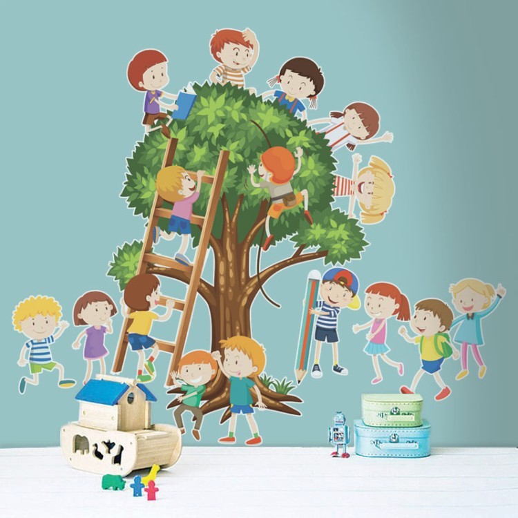 Αυτοκόλλητο Τοίχου Παιδάκια σκαρφαλώνουν στο δέντρο