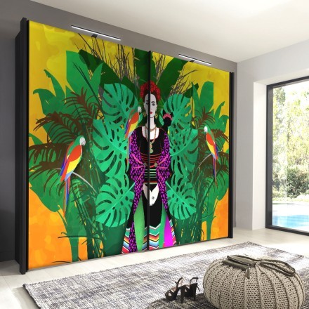 Frida Kahlo σε πολύχρωμο φλοράλ background