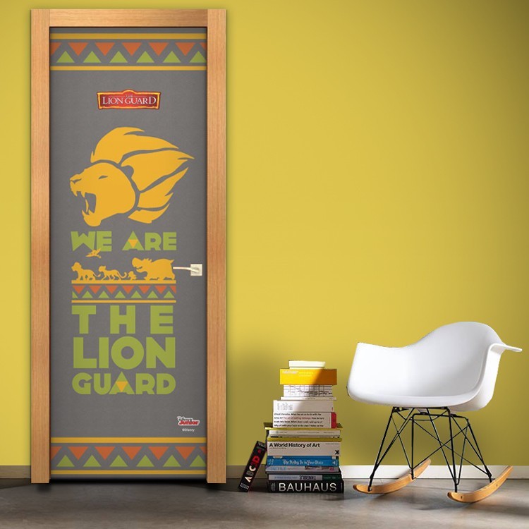 Αυτοκόλλητο Πόρτας Η Φρουρά των Λιονταριών...