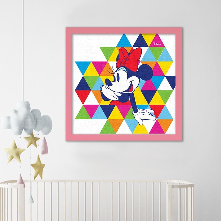 Πίνακας σε Καμβά Η Μίνι Μάους σε μοτίβο με πολύχρωμα τρίγωνα!