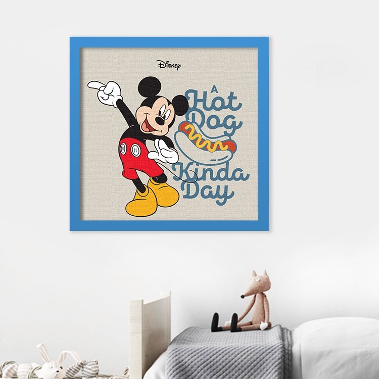 Πίνακας σε Καμβά Hot dog day, Mickey Mouse!