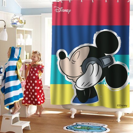 Mickey Mouse ακούει μουσική και είναι χαρούμενος Κουρτίνα Μπάνιου