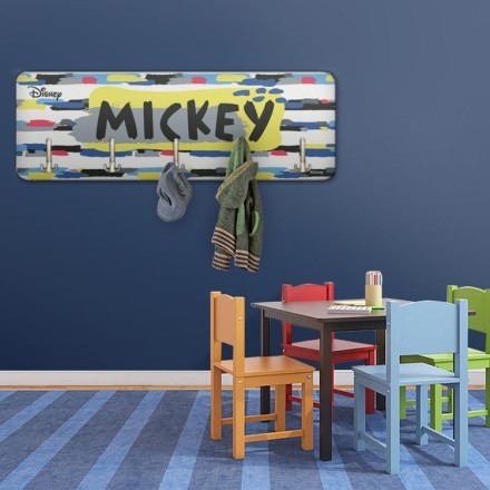 Το όνομα του Mickey Κρεμάστρα - Καλόγερος