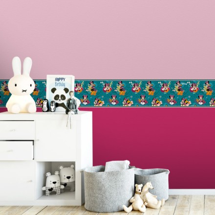 Floral pattern with Minnie Mouse!