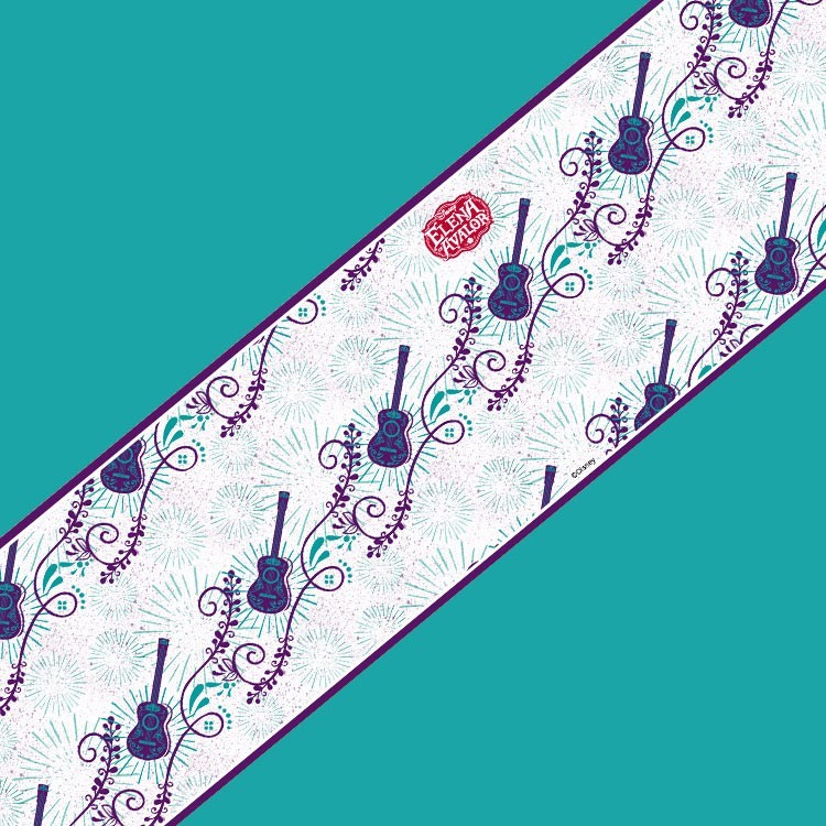 Μπορντούρα Μοβ μοτίβο με την κιθάρα της Έλενας του Άβαλορ