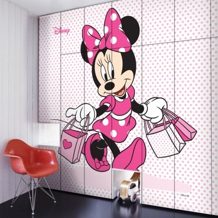 Minnie Mouse is going for shopping