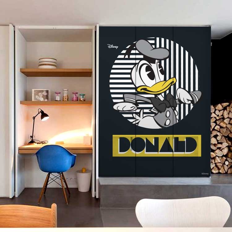 Αυτοκόλλητο Ντουλάπας Ο γκρί Donald, Mickey Mouse