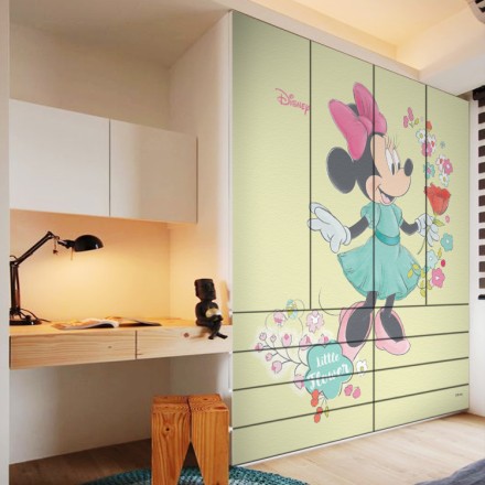 Minnie Mouse with flowers! Αυτοκόλλητο Ντουλάπας