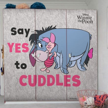Say yes to Cuddles, Winnie the Pooh Αυτοκόλλητο Ντουλάπας