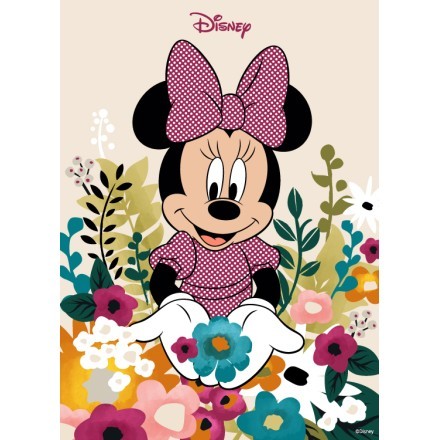 Η Minnie ανάμεσα σε λουλούδια!