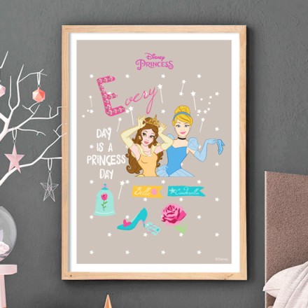 Κάθε μέρα είναι μια πριγκιπική μέρα με την Cinderella & Belle!