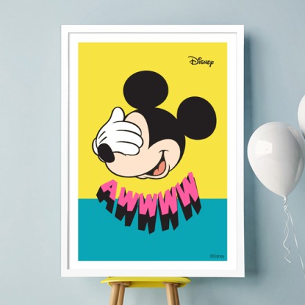 Ο Mickey κλείνει τα μάτια του!