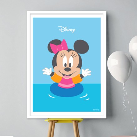Minnie Mouse με το σωσίβιό της!
