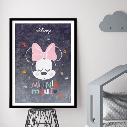Η Minnie Mouse κοιμάται γλυκά