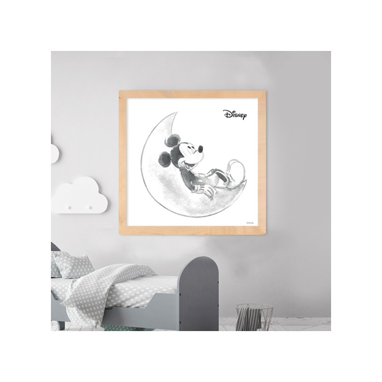 Πόστερ Ο Mickey ξαπλωμένος πάνω στο φεγγάρι
