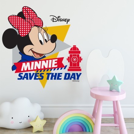 Minnie Mouse saves the day