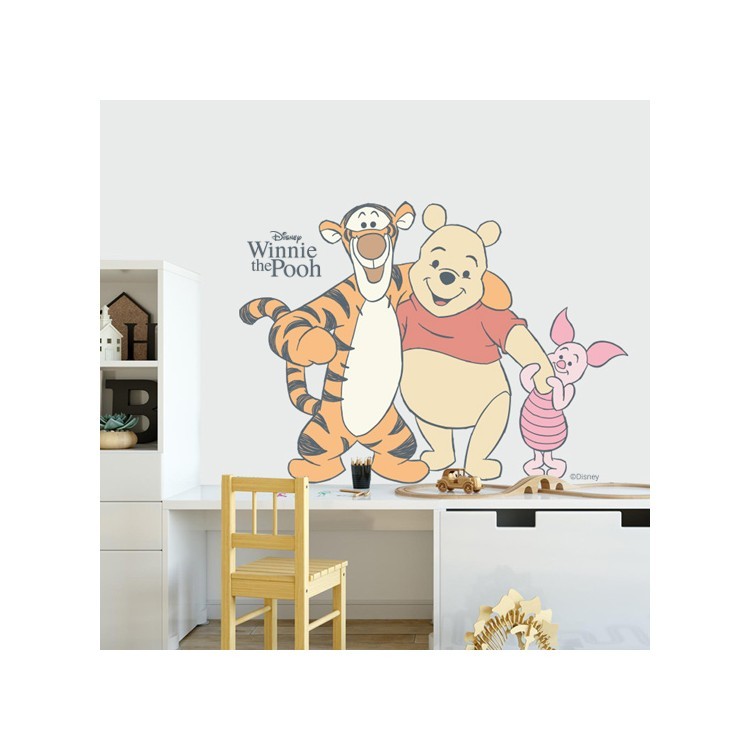 Αυτοκόλλητο Τοίχου Ο Winnie the Pooh αγκαλιά με τους φίλους του!