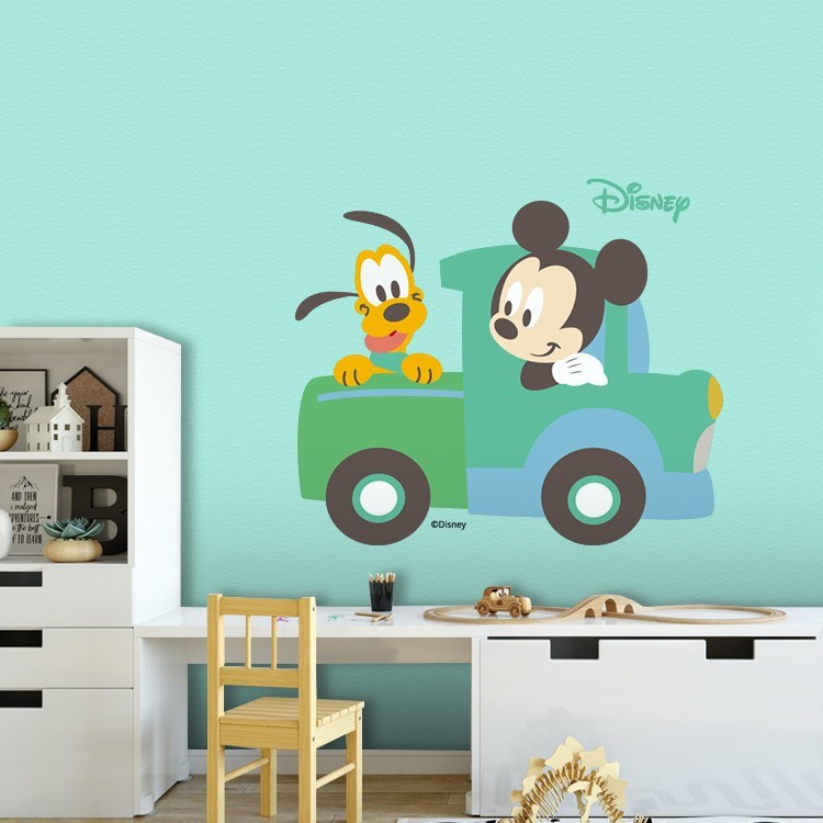 Αυτοκόλλητο Τοίχου Goofy & Mickey Mouse σε ένα μικρό αμαξάκι