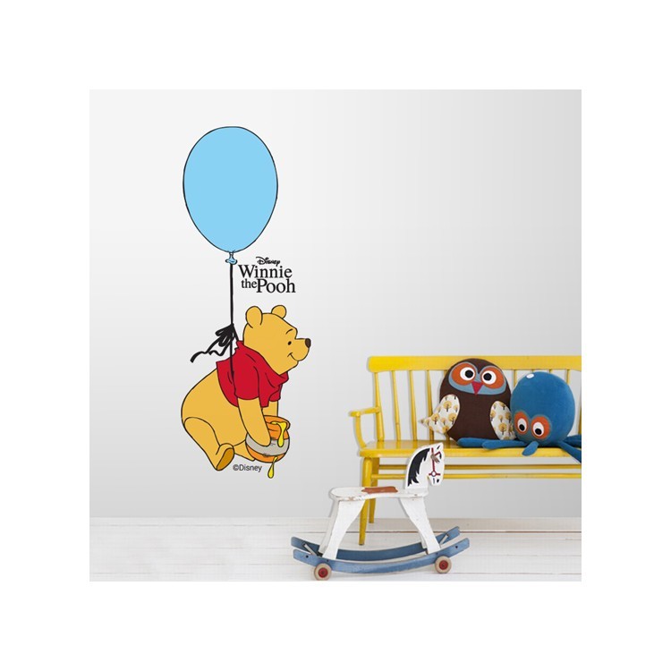 Αυτοκόλλητο Τοίχου Ο Winnie the Pooh μαζί με το μπαλόνι του!