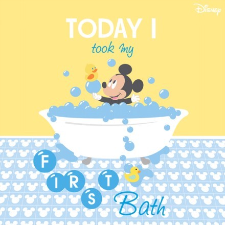 Σήμερα έκανα το πρώτο μου μπάνιο με τον Mickey Mouse!