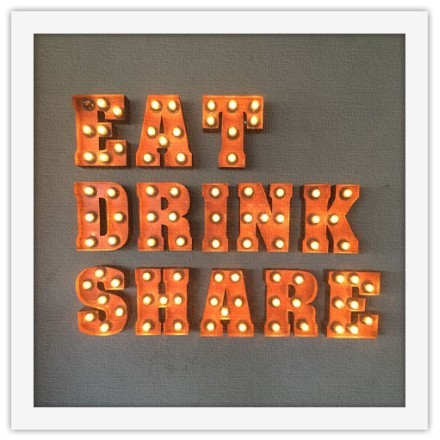 Eat Drink Share Πίνακας σε Καμβά