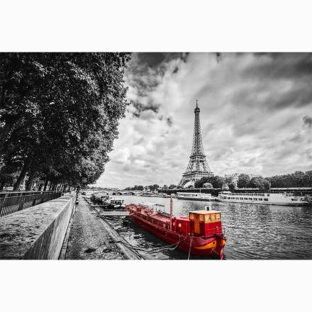 Κόκκινη βάρκα στο Παρίσι