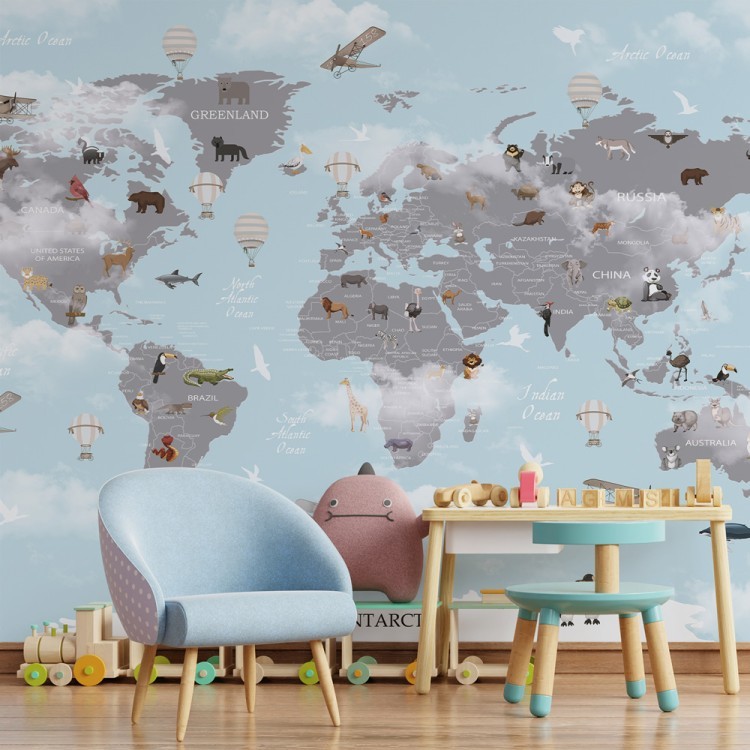 Ταπετσαρία Τοίχου Γκρι χάρτης με σύννεφα και ζώα