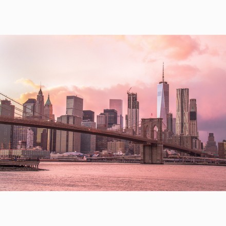 Γέφυρα του Μπρούκλιν σε ροζ ουρανό