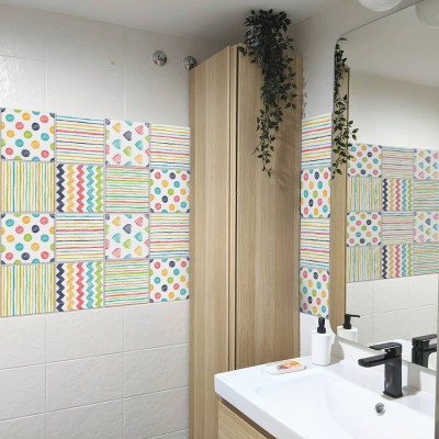 Πολύχρωμο μοτίβο με γραμμές και σχέδια, Ταπετσαρία, Αυτ