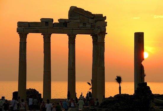 Ηλιοβασίλεμα στον Ναό του Απόλλωνα