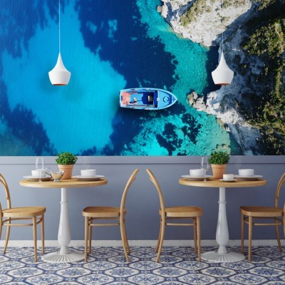 Γαλαζοπράσινη θάλασσα στο γραφικό ηφαιστειογενές νησί της Μήλου, Κυκλάδες, Ελλάδα, Ταπετσαρίες Τοίχου, 71 x 42 εκ.