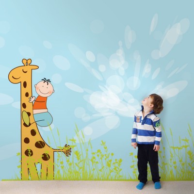 Αγόρι σε καμηλοπάρδαλη Παιδικά Ταπετσαρίες Τοίχου 100 x 100 cm (20675)