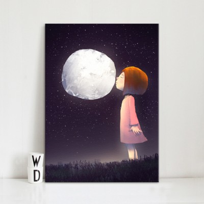 Κοριτσάκι φιλάει το φεγγάρι Παιδικά Πίνακες σε καμβά 67 x 40 cm (35581)
