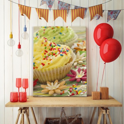 Πολύχρωμα cupcakes Φαγητό Πίνακες σε καμβά 60 x 45 cm