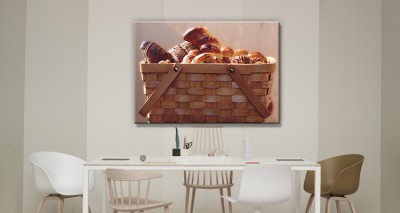 Καλάθι γεμάτο με αρτοποιήματα Φαγητό Πίνακες σε καμβά 41 x 58 cm