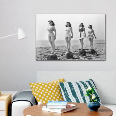 Ασπρόμαυρη Φωτογραφία Κοριτσιών Vintage Πίνακες σε καμβά 45 x 60 cm (37843)
